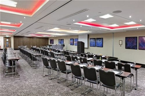 A flexible hotel conference venue with riverside views: Leonardo Royal London City image 2