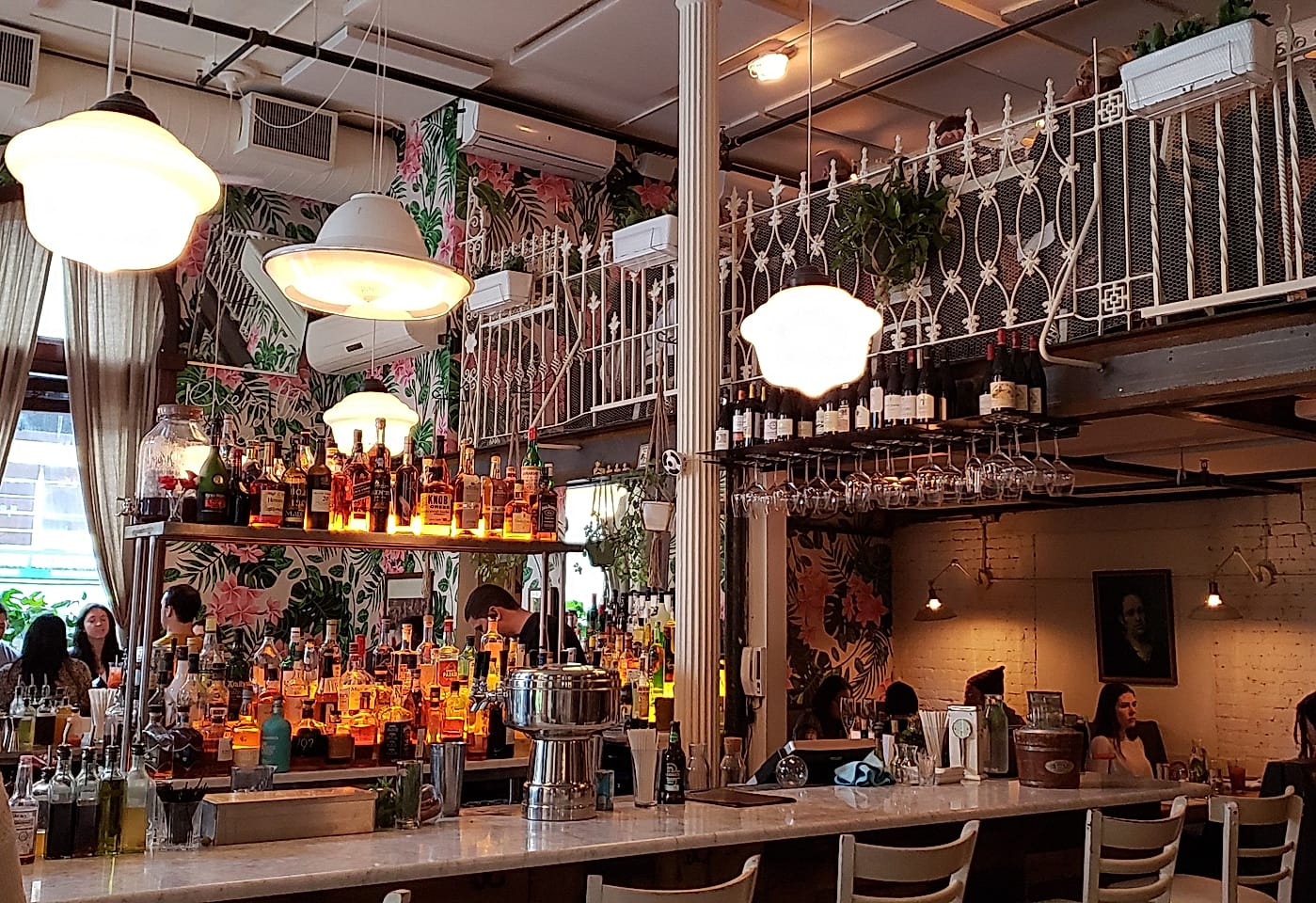 Find the most Southern charm at this Tribeca business dinner restaurant: 18031