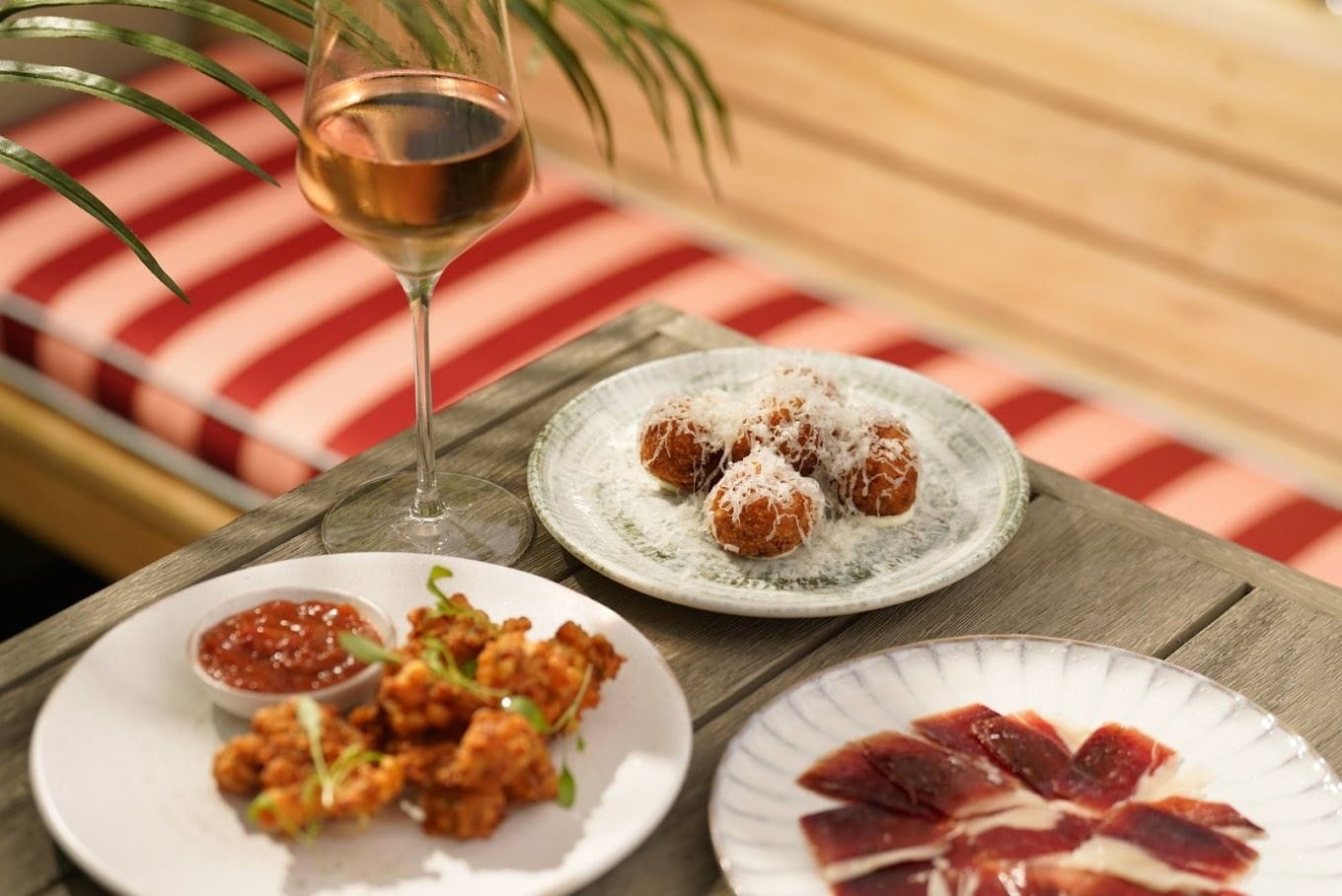 1864 rooftop bar maryfair