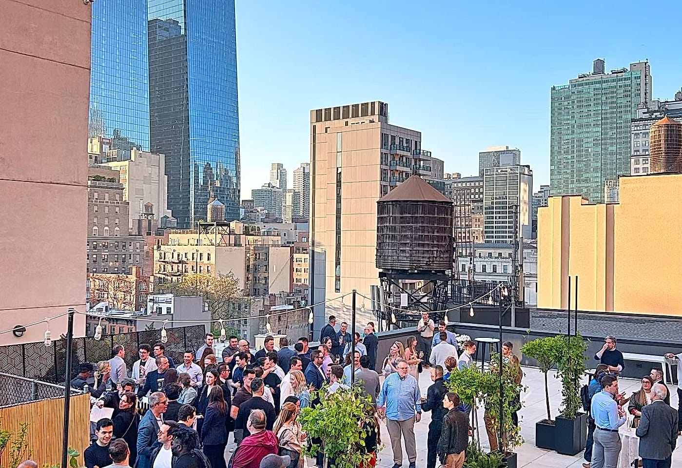 Rooftop oasis and flexible creative space: ILA Penthouse image 3