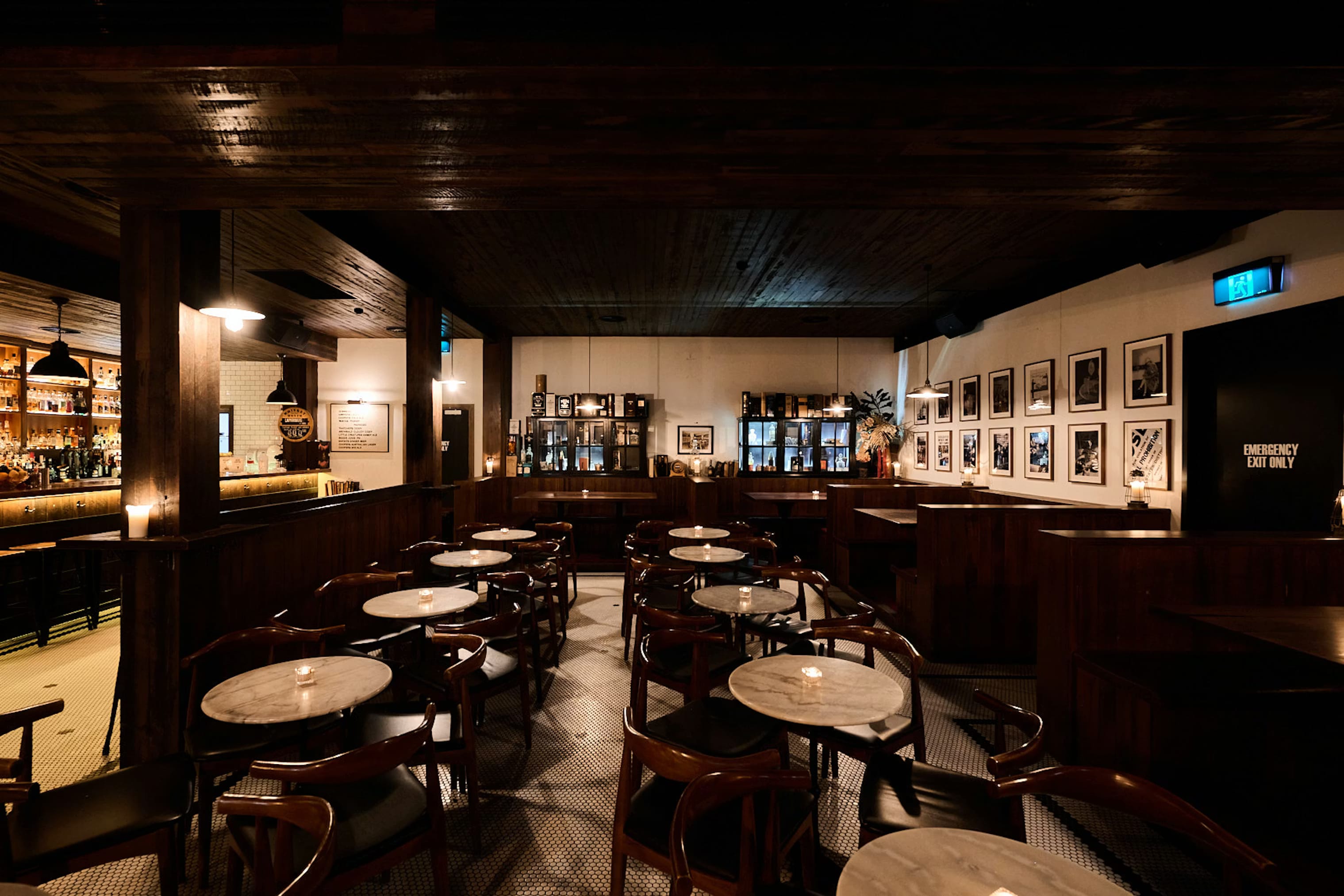 Main Bar, Molly  image 3