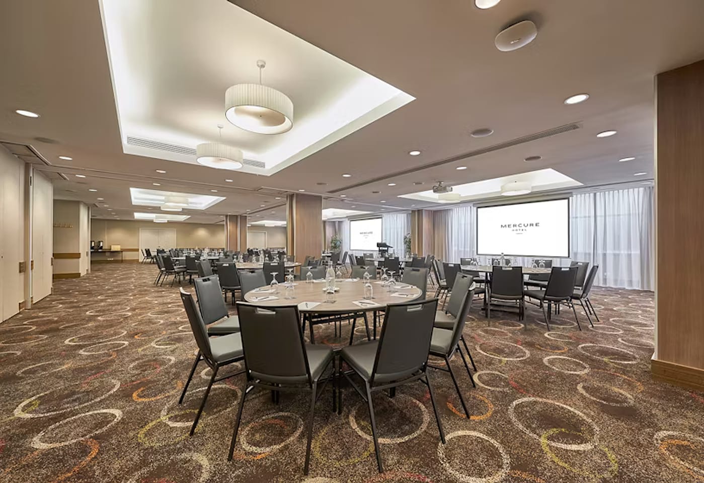 Caroline Ballroom, Mercure Perth image 2