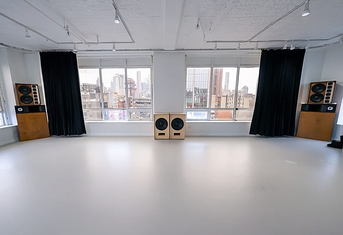 Sweeping views of the city from 42n Studios, a conference venue on the Lower East Side in NYC.