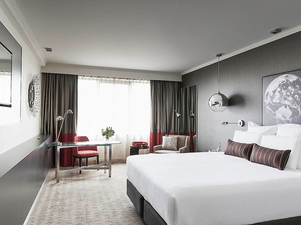  Lake Room, Pullman & Mercure image 3