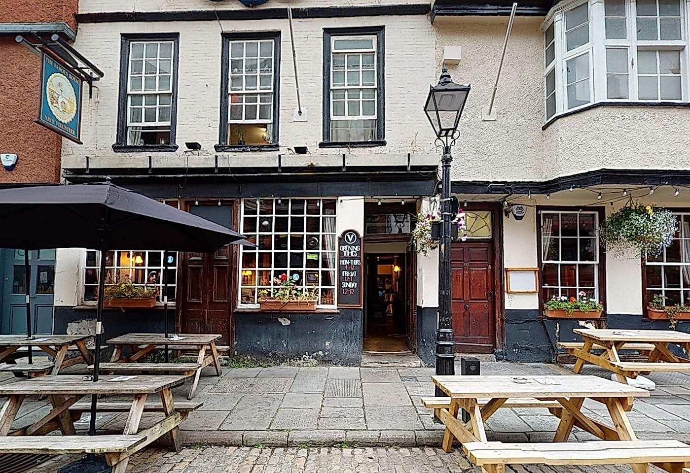 The Famous Royal Navy Volunteer Pub