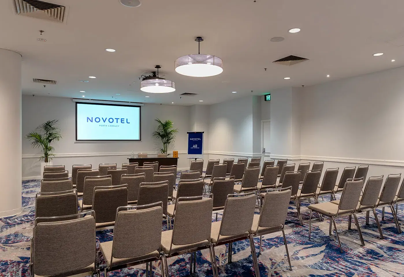 Langley Room, Novotel Perth Langley image 2
