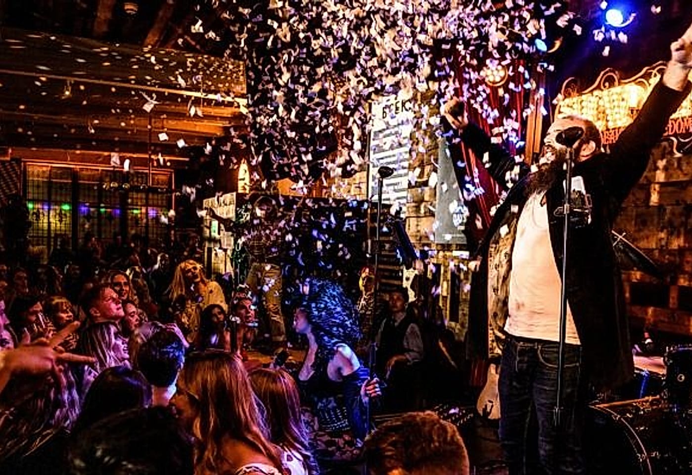 Albert Schloss Manchester Spinningfields bar 2