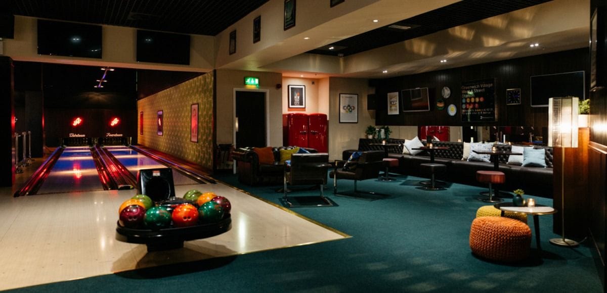 Gold star for this retro bowling alley: All Star Stratford 1