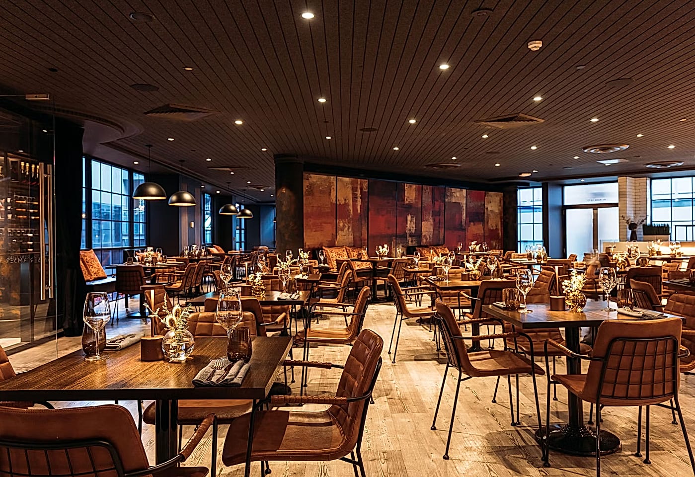 Amber, Rydges World Square 1