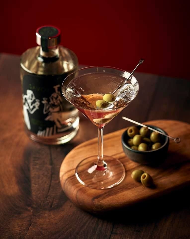 american bar savoy embankment