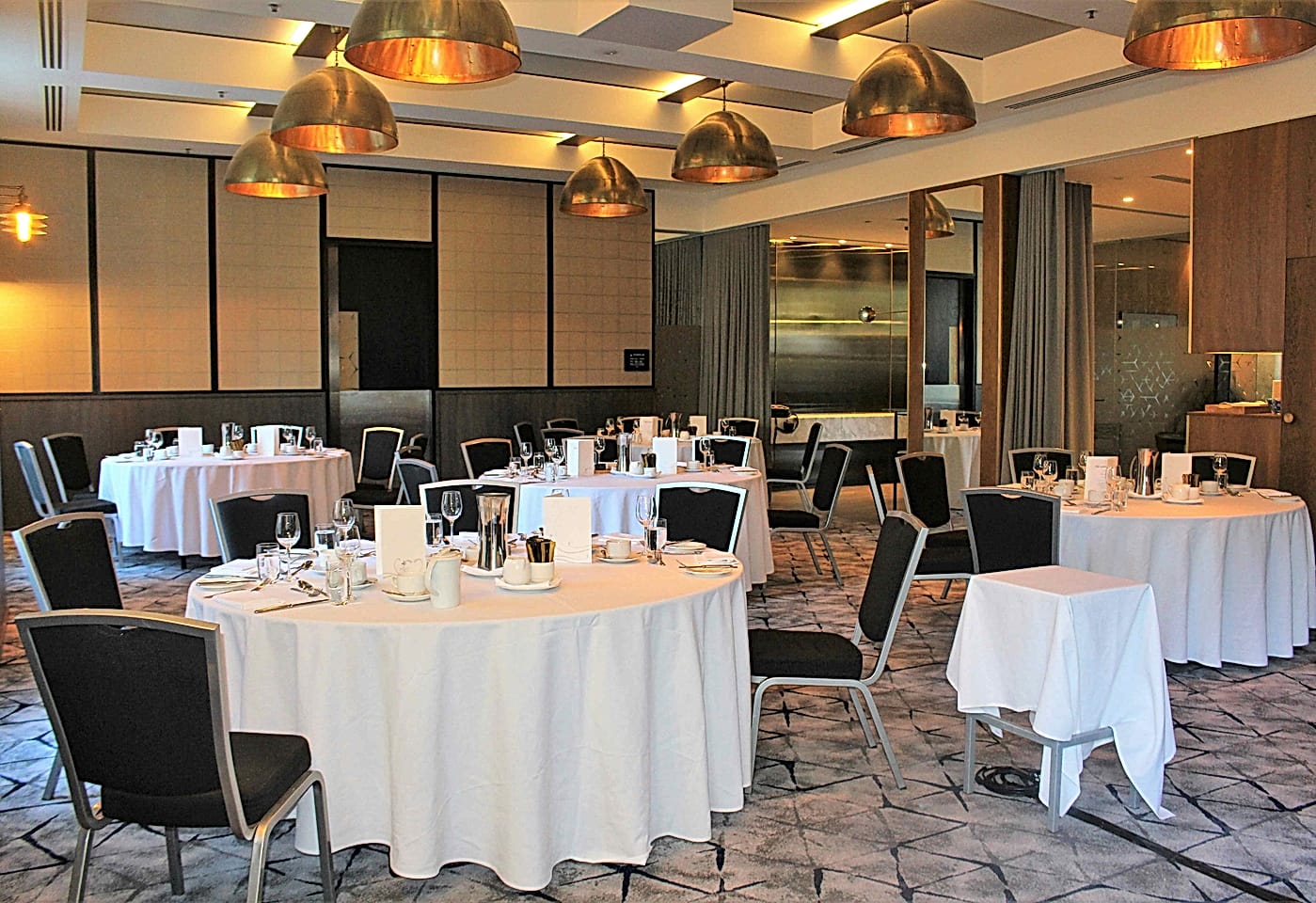 Hart Room, Amora Jamison Hotel Sydney image 3