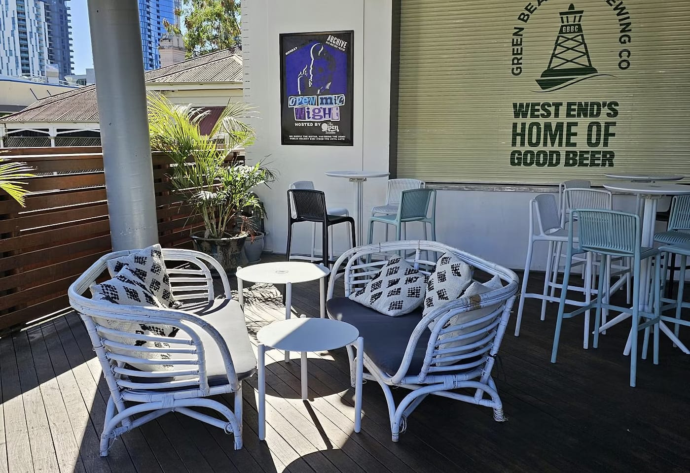 The Archive Deck, Archive Beer Boutique1