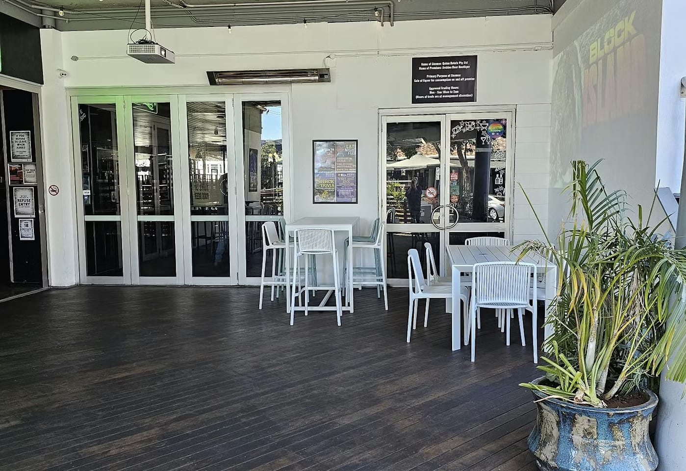 The Archive Deck, Archive Beer Boutique image 2