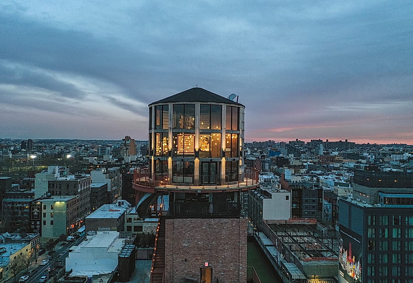 Flexible meetings and rooftop charm: Arlo Williamsburg image 2