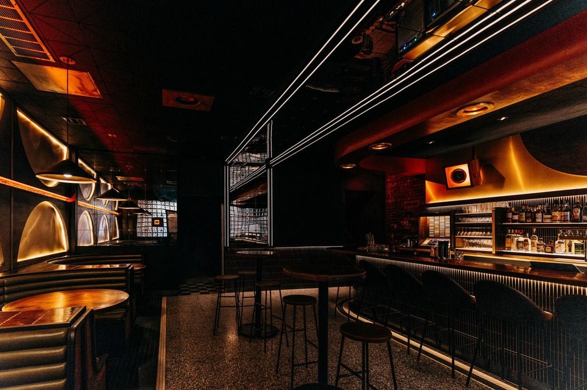 A Brooklyn bar inside a pizza joint: Ask for Janice  image 3