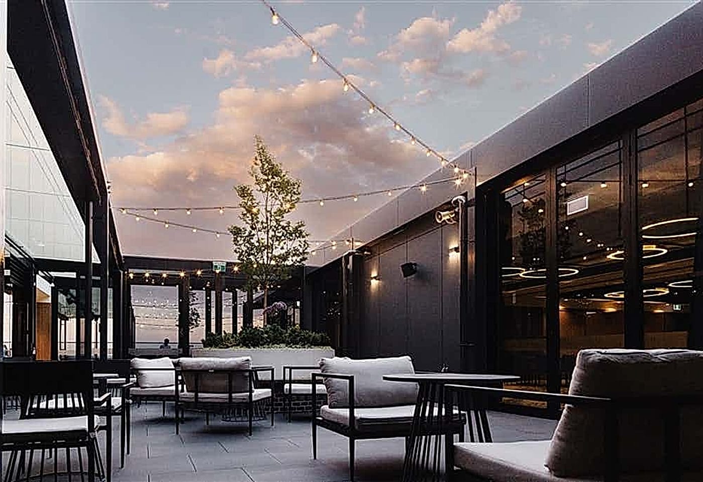 Avery Terrace, Mercure Melbourne Doncaster image 3