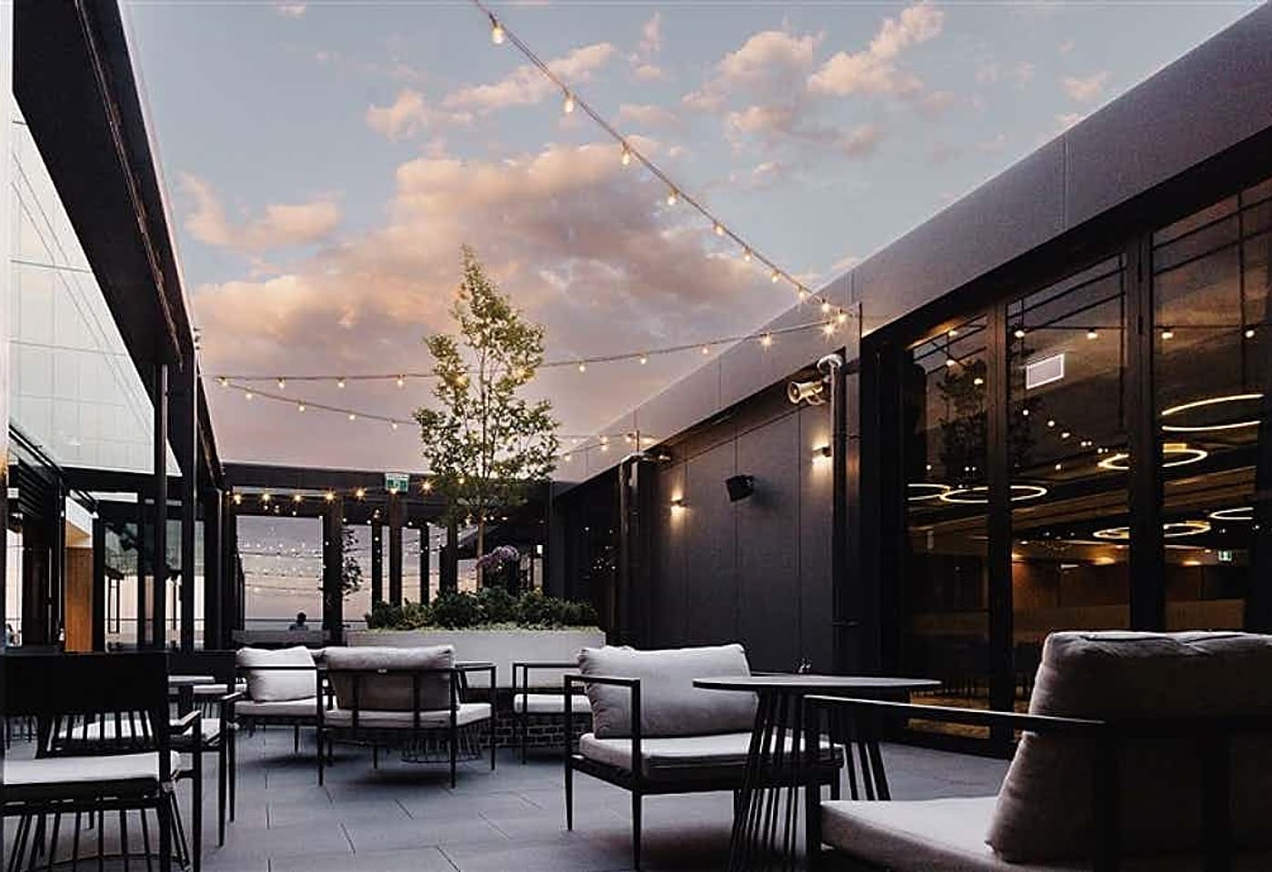 Avery Terrace, Mercure Melbourne Doncaster image 3