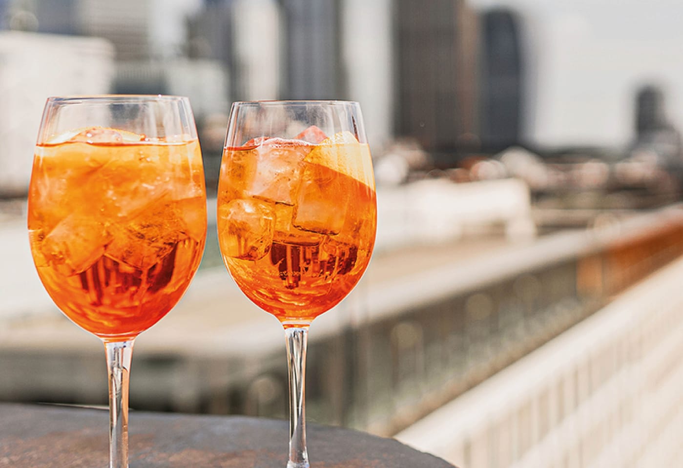 A sophisticated outdoor bar in London: Aviary image 3