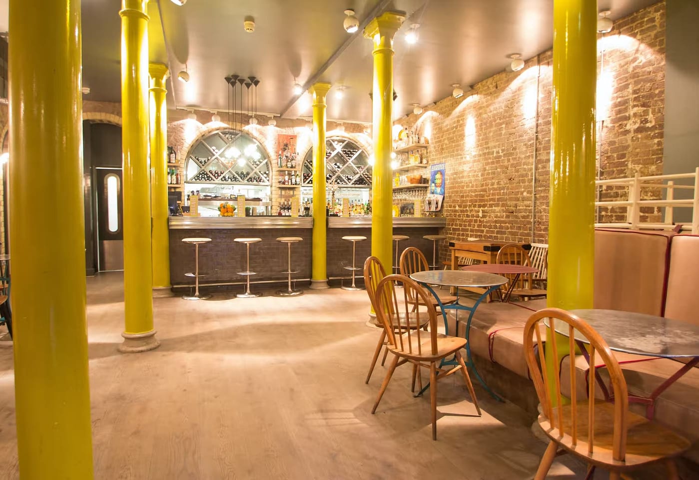 Baranis bar Embankment