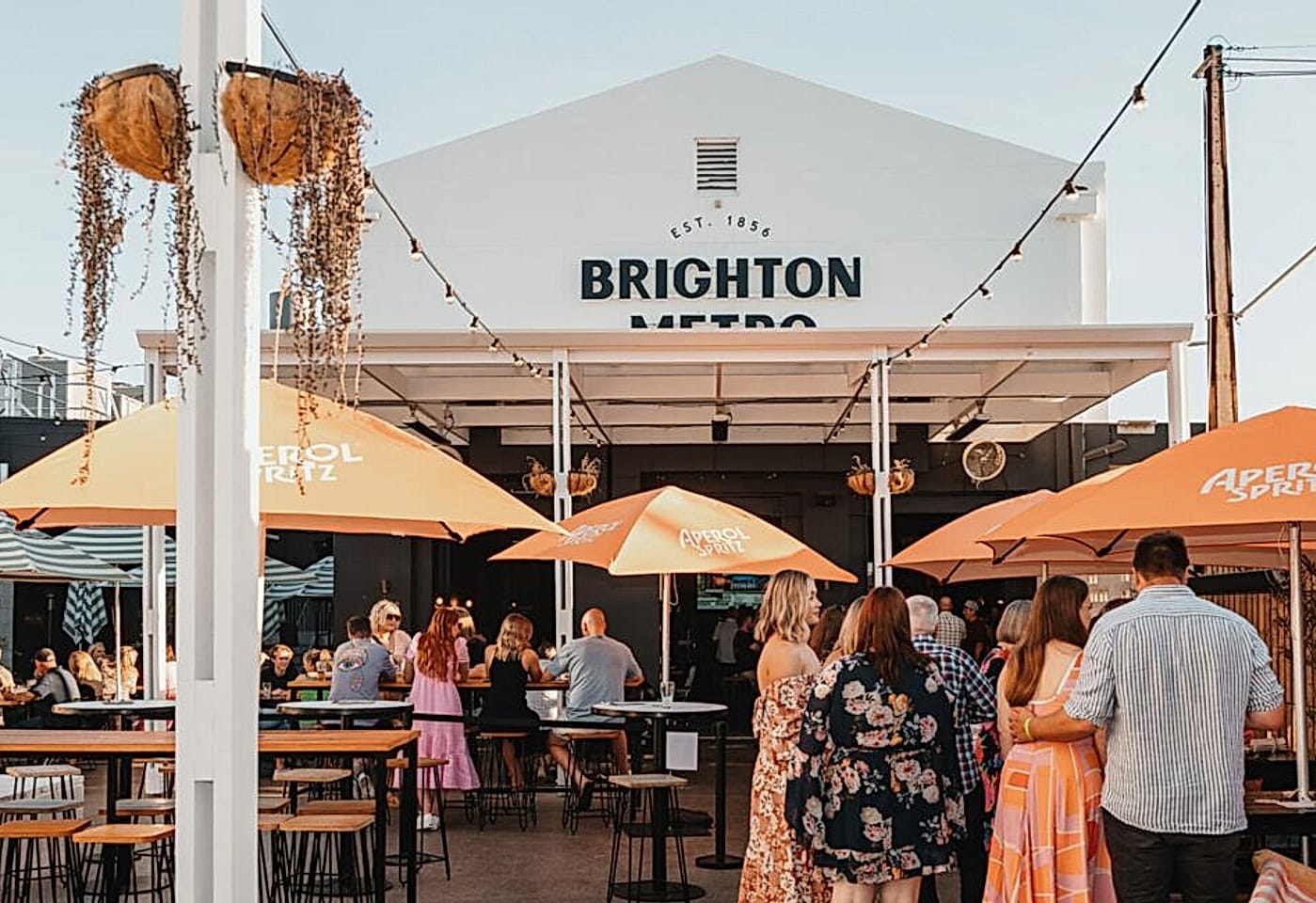 Beer Garden, Brighton Metro Hotel image 3