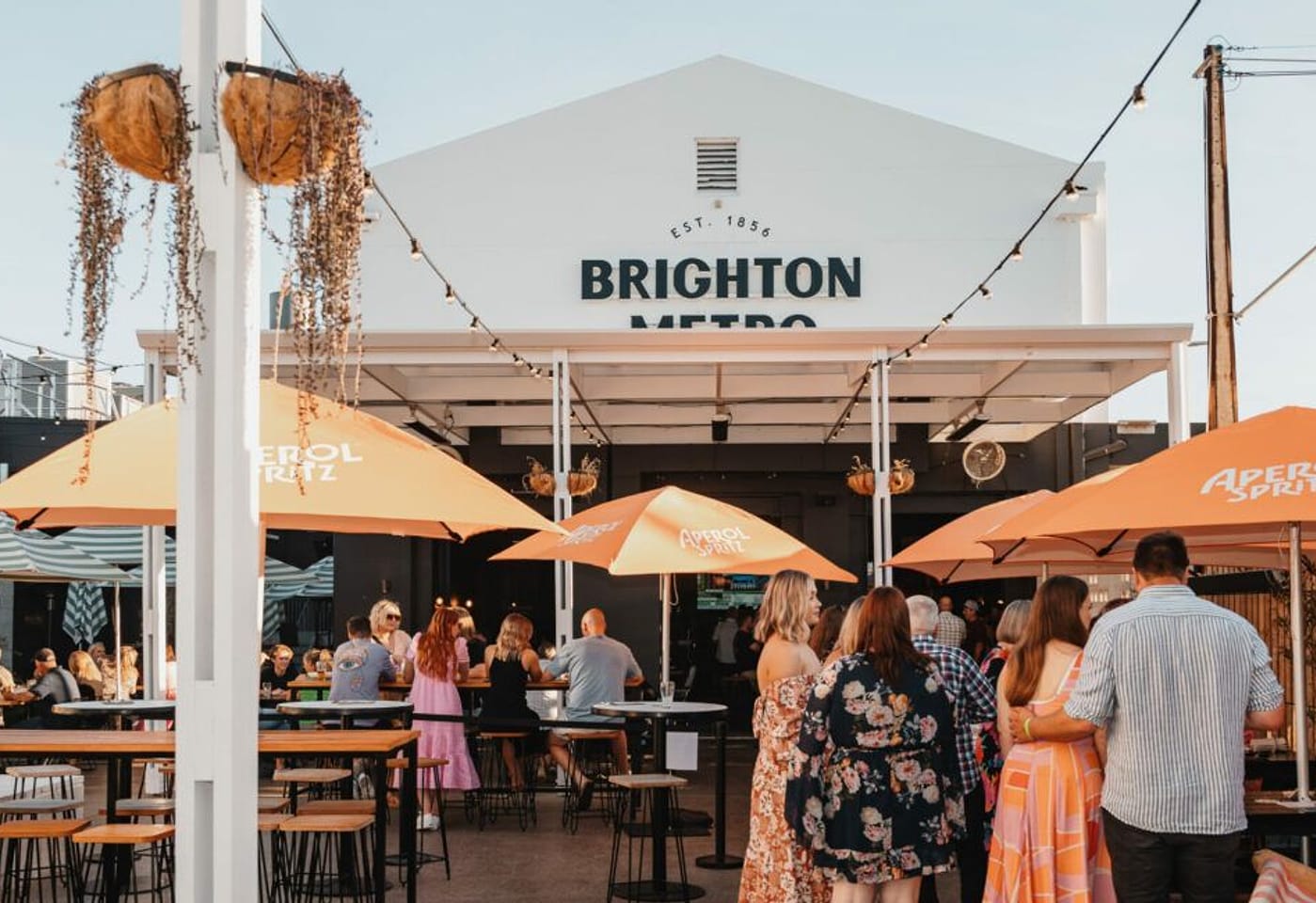 Beer Garden, Brighton Metro Hotel1