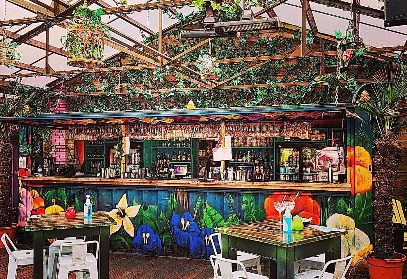 Birdies bar and bbq, outdoor bars in Birmingham