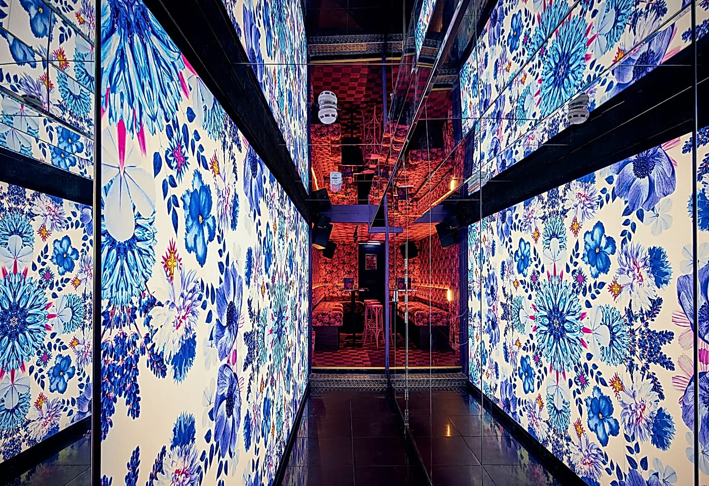 Blame Gloria clapham bar