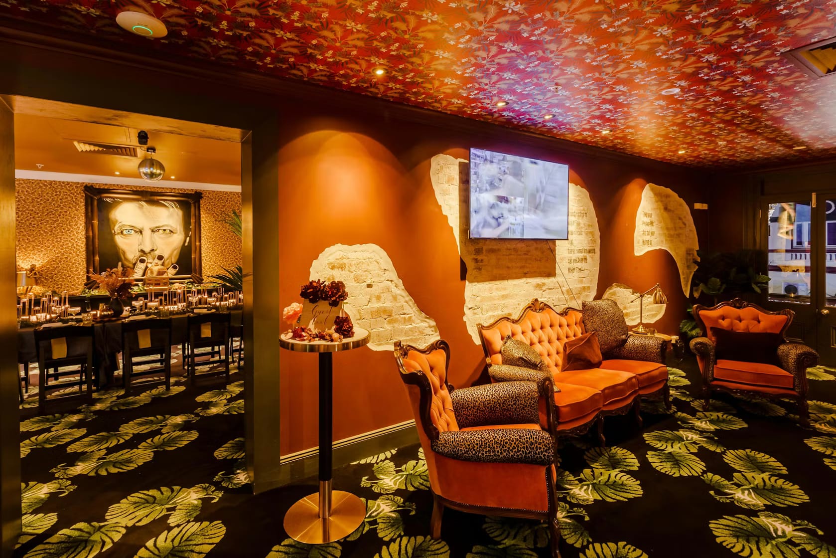 Bowie Rooms, The Prince Consort Hotel image 3