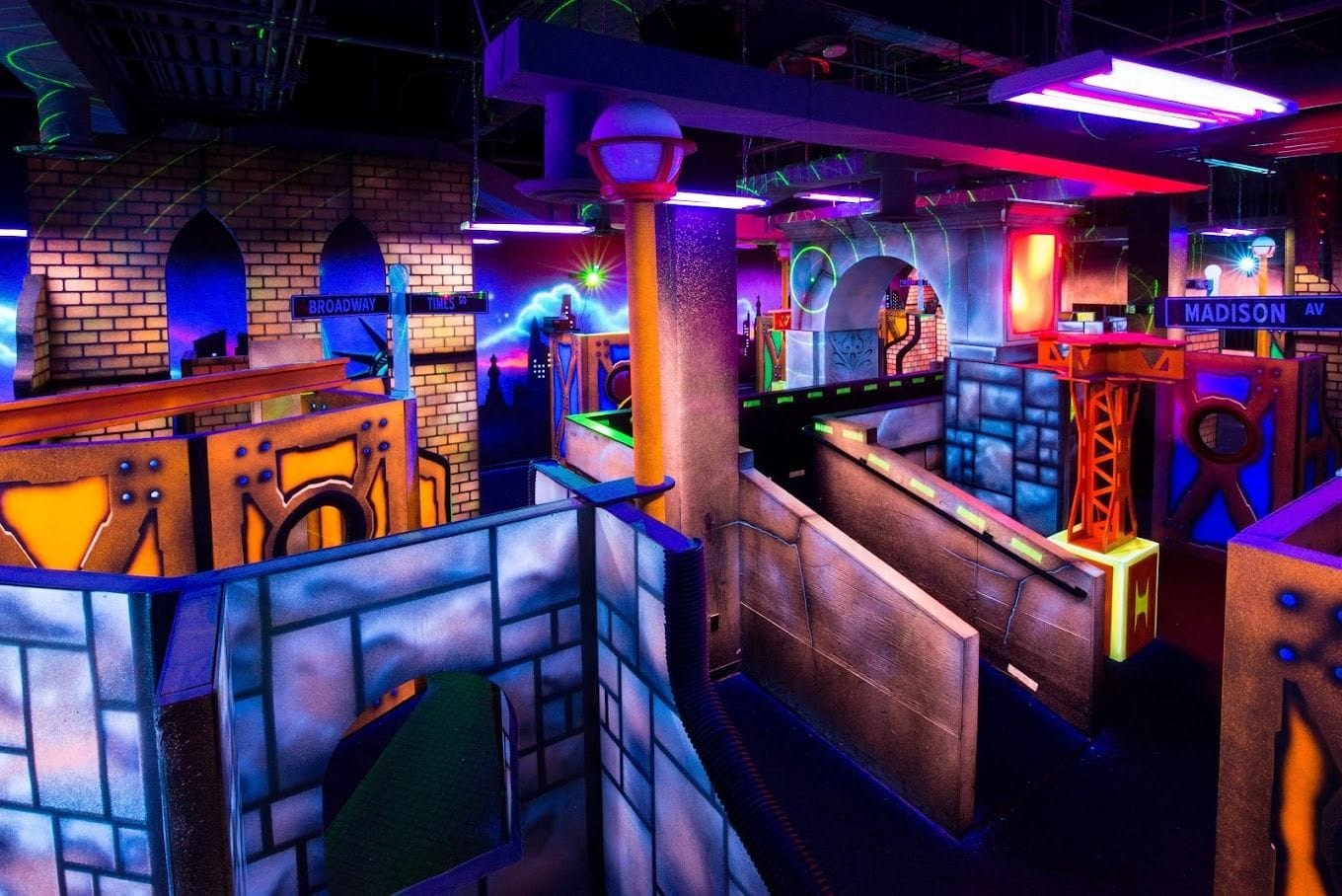 An upscale, retro-style bowling venue in NYC: Bowlero image 3