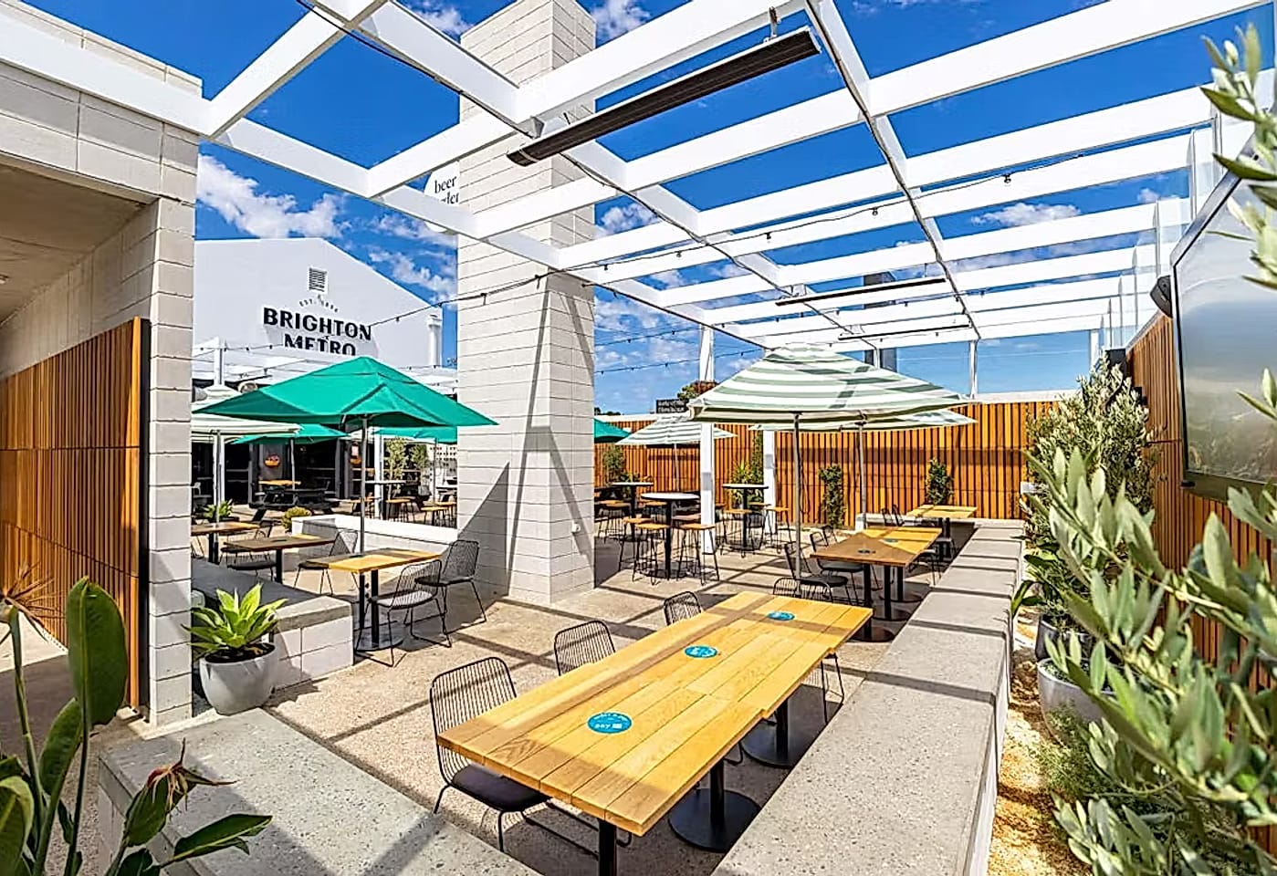 Brighton Metro Hotel | Beer Garden | Venue Hire Adelaide | 3