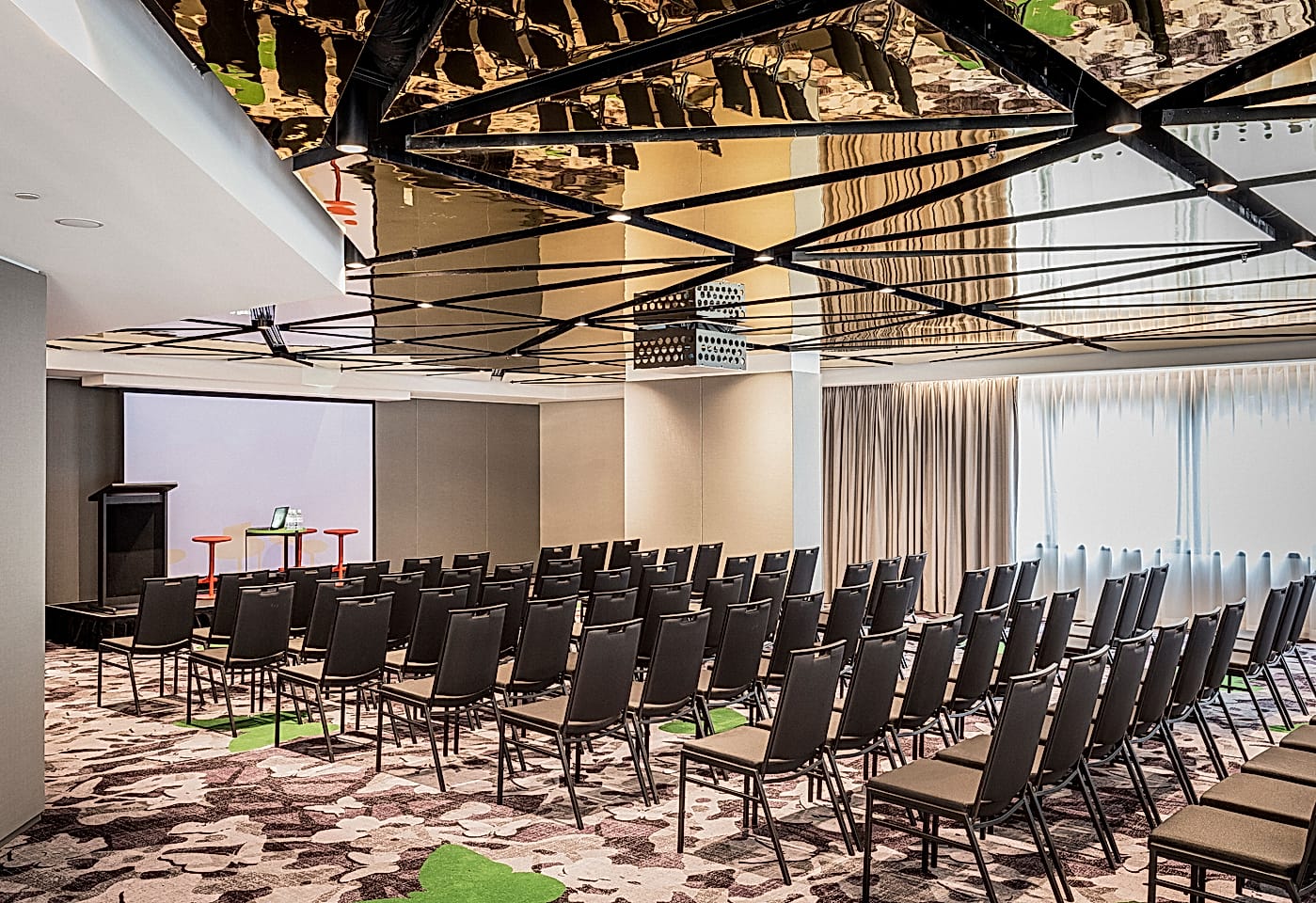 The Pod, Capri by Fraser Brisbane 1