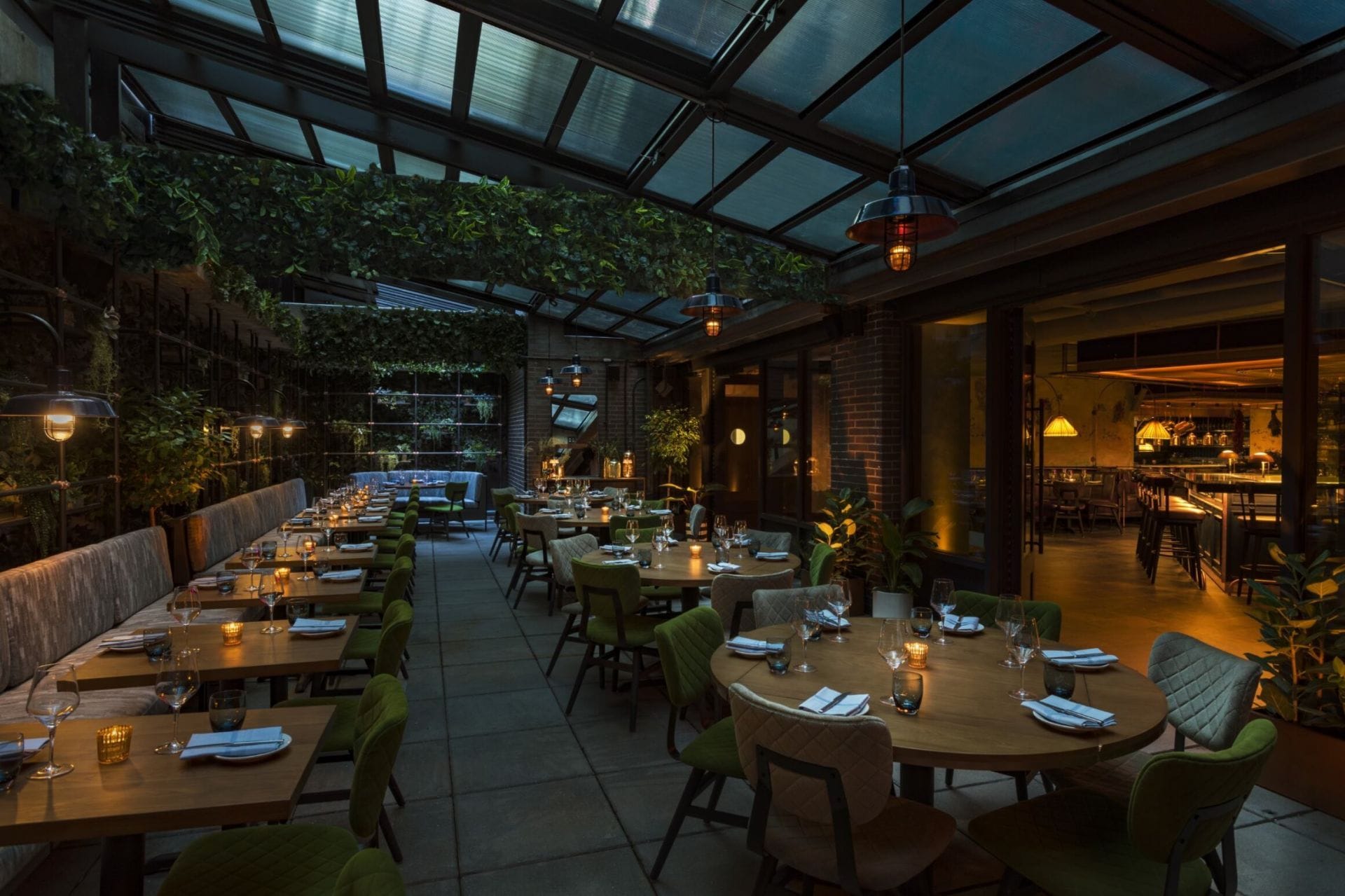 Indulge in opulent ambiance for your next corporate event: Cathédrale Restaurant image 2