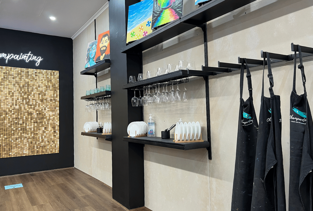 Exclusive Hire, Champainting image 2