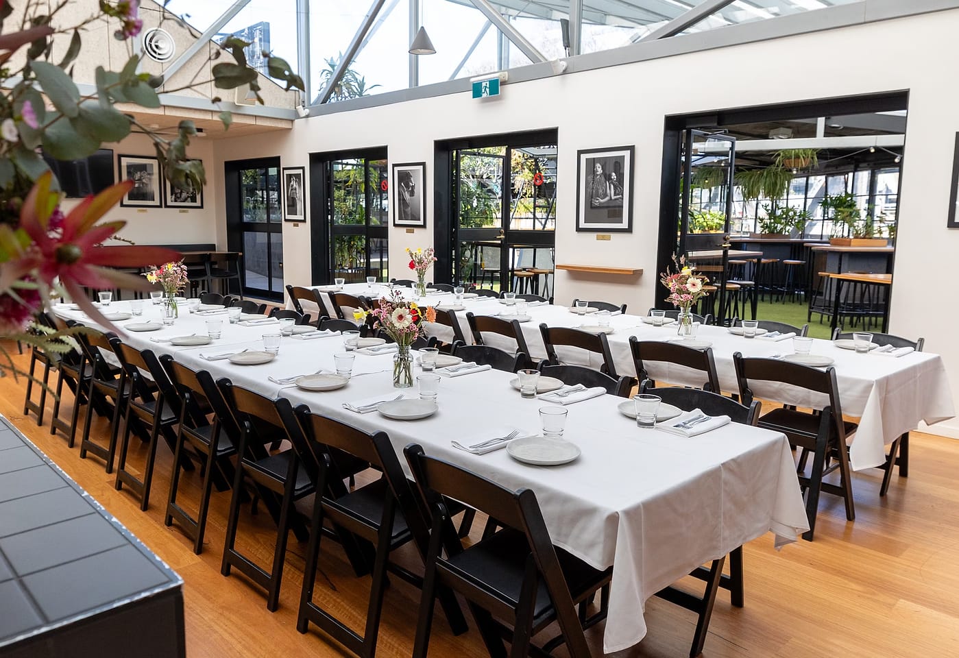 City Bay, Corner Hotel 1