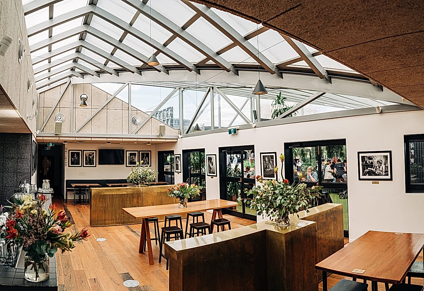 City Bar, Corner Hotel image 3