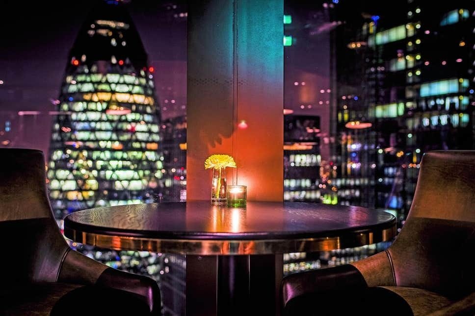 An Art Deco dining space with a view: City Social  image 3