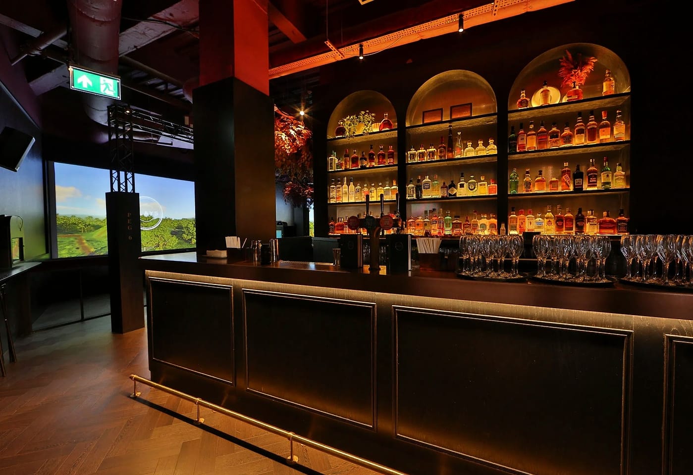 Clays Canary Wharf London Activity Bar Venue