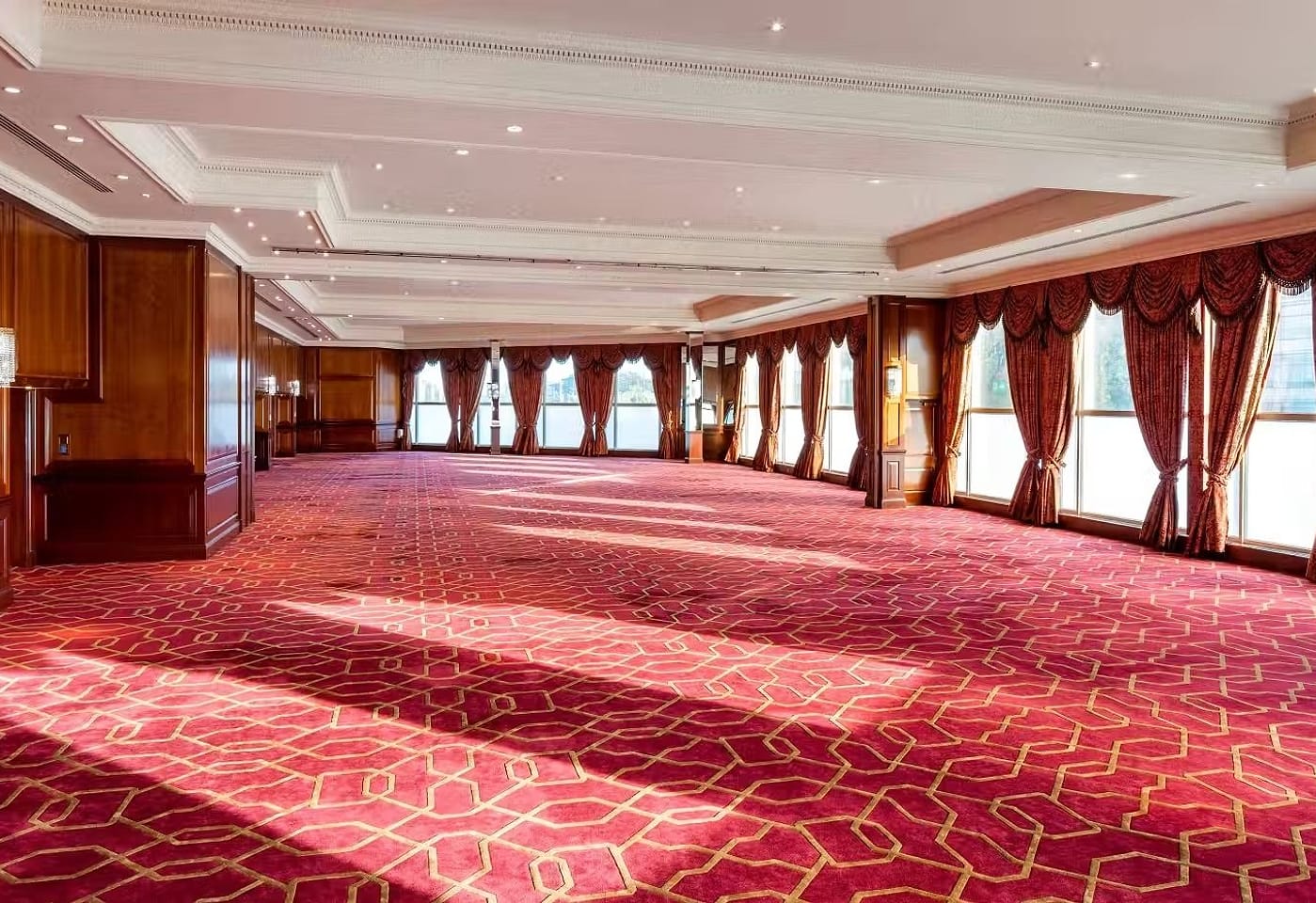 Commonwealth Suite , Radisson Blu Edwardian Heathrow Hotel & Conference Centre london conference hotels