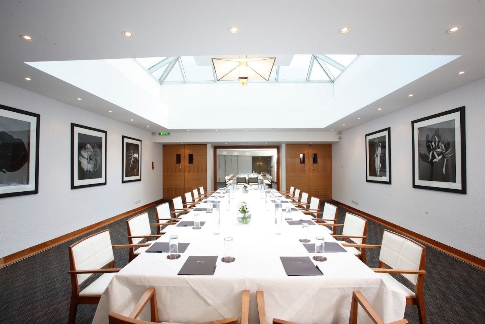 A bright meeting space for big ideas: COMO Metropolitan London image 2