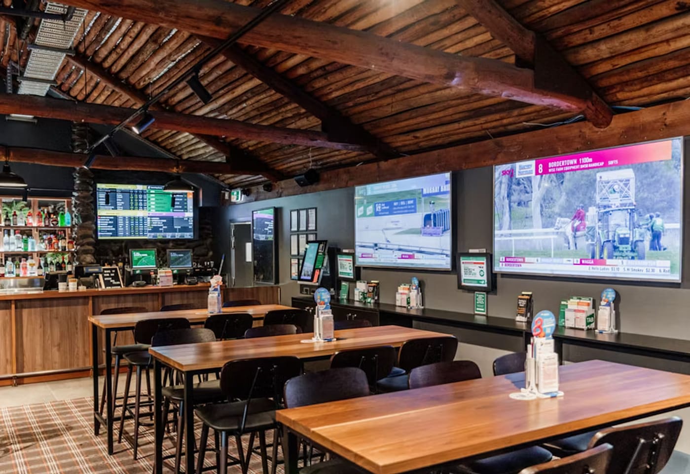 Coomera Lodge Hotel | Sports Bar Exclusive Hire | Venue Hire Gold Coast | 1