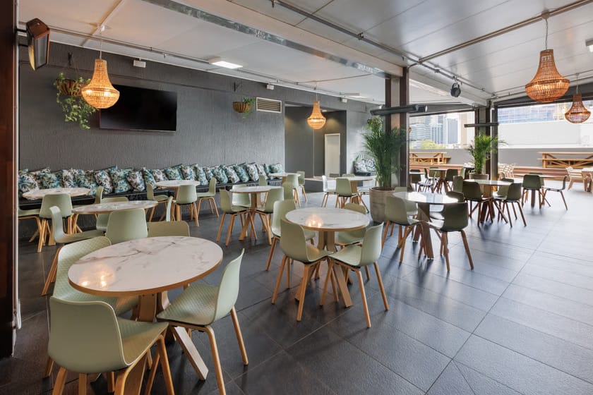 Courtyard, Hotel Grand Chancellor Brisbane image 3