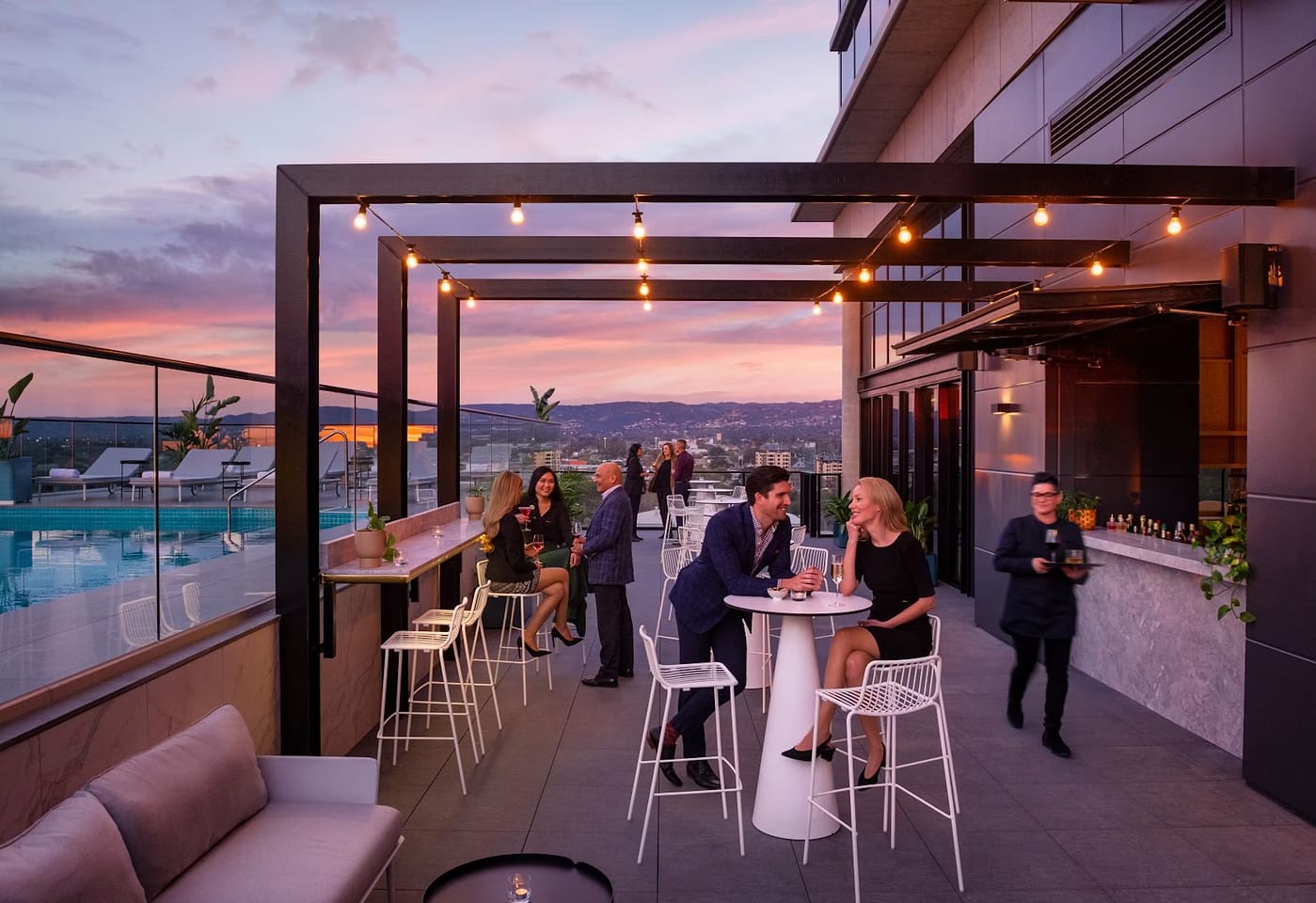 Crowne Plaza Adelaide | Luna10 Bar & Lounge | Venue Hire Adelaide | 3