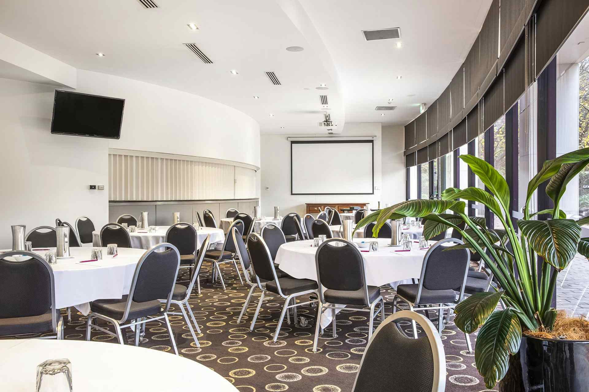 Crowne Plaza Canberra, an IHG Hotel | The Glebe | Venue Hire Canberra | 1