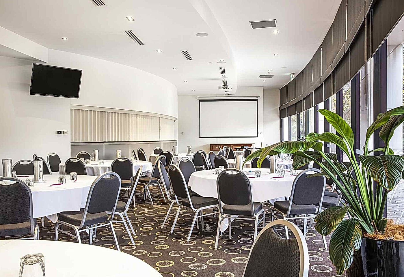 Crowne Plaza Canberra, an IHG Hotel | The Glebe | Venue Hire Canberra | 1