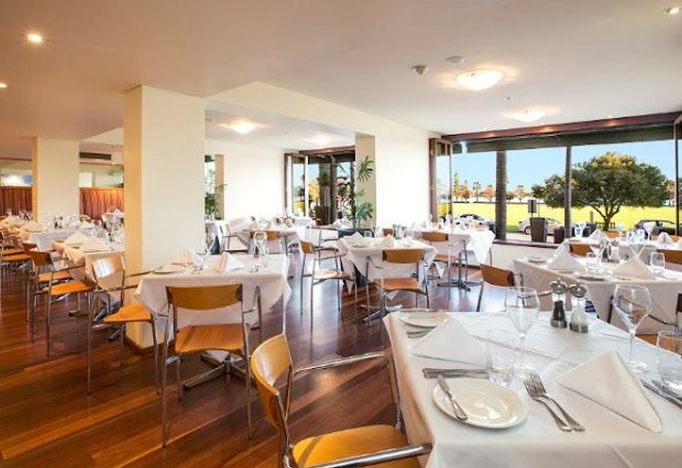 Crowne Plaza Perth | Gusti Restaurant & Bar | Venue Hire Perth | 2