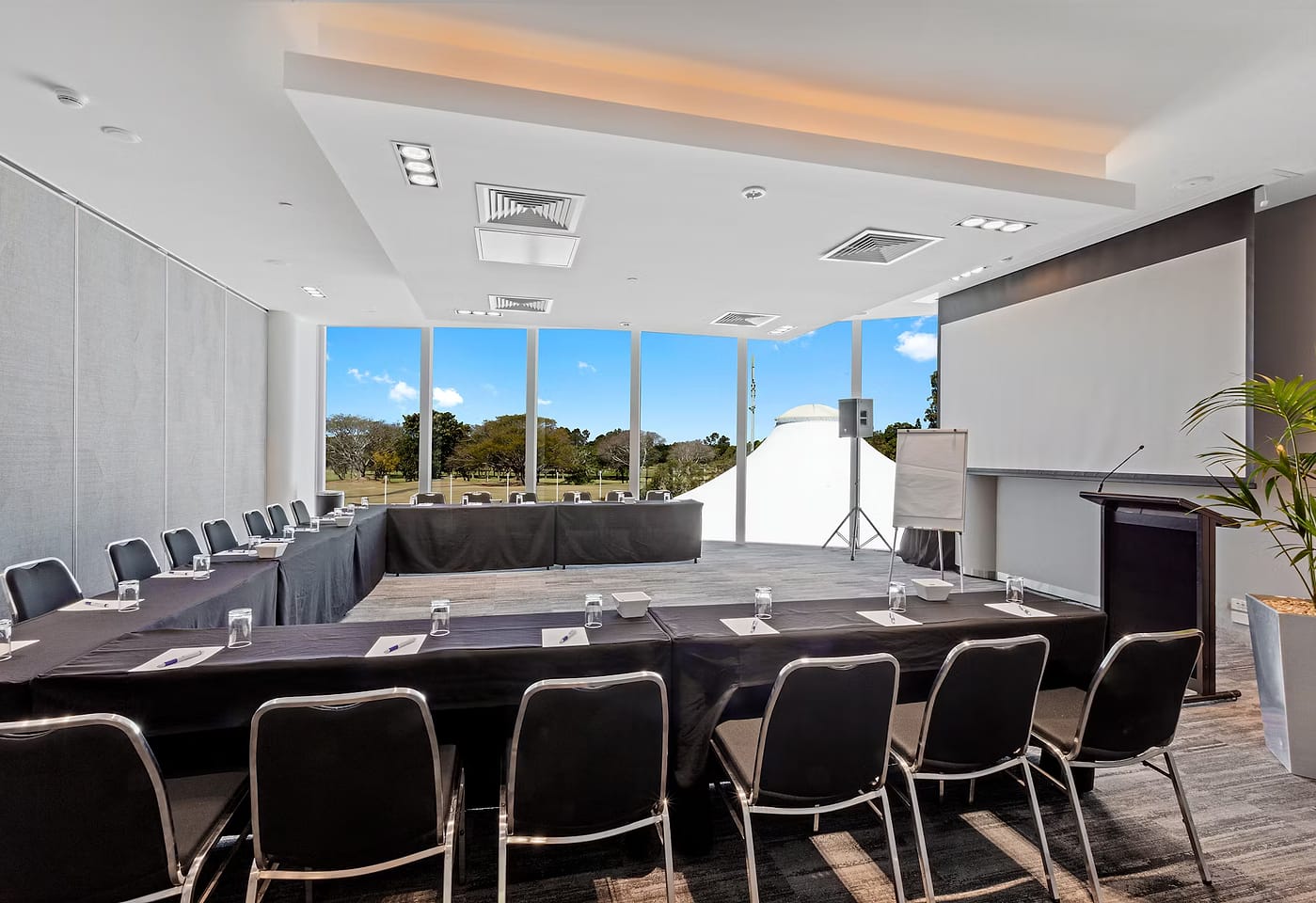 Cypress I & II, RACV Royal Pines Resort Gold Coast image 3