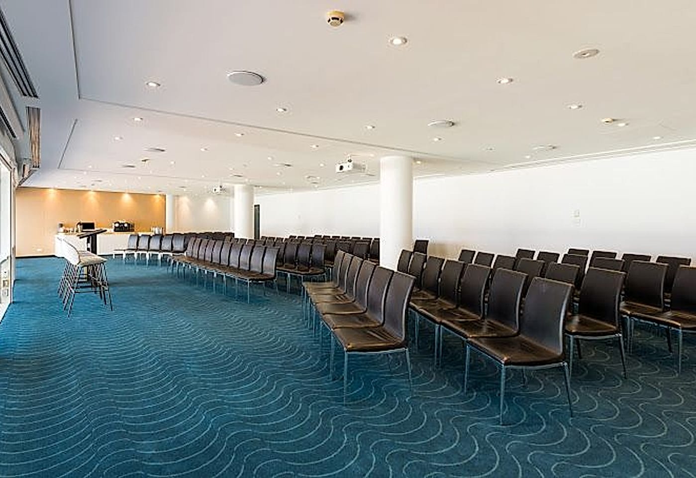 Darling Harbour Room, Novotel Sydney Darling Square image 3
