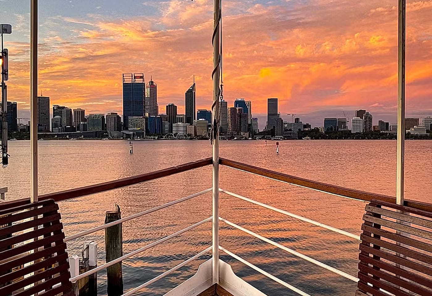 Decoy Paddleship, BlueSun2 Boat Charters | Exclusive Hire, Decoy Paddleship | Venue Hire Perth | 3