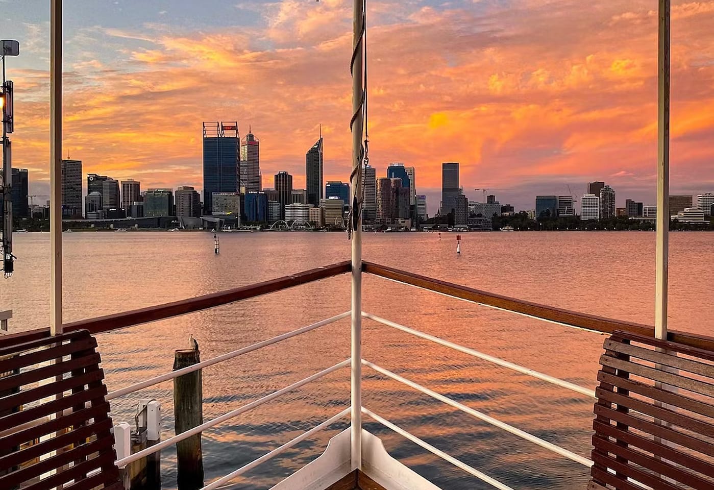 Decoy Paddleship, BlueSun2 Boat Charters | Exclusive Hire, Decoy Paddleship | Venue Hire Perth | 3