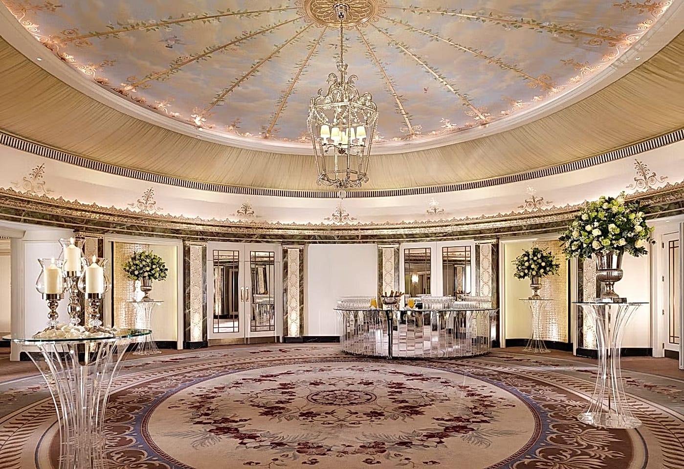 A breathtaking London ballroom: Ballroom, The Dorchester1